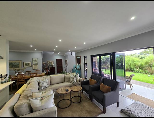 3 BEDROOM HOUSE FOR SALE IN NEW SALT ROCK CITY